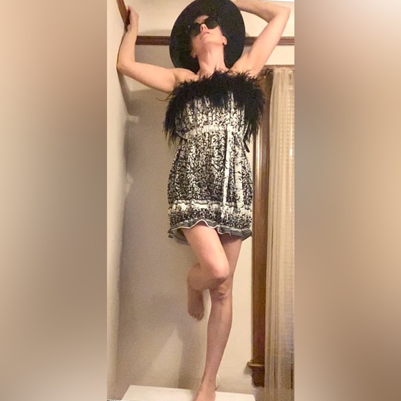 Black and White Dress w/ Feather Detail - Sm - Picture 9 of 12
